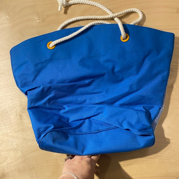 Estée Lauder Blue Mesh Tote Bag (OX) - Picture 7 of 12